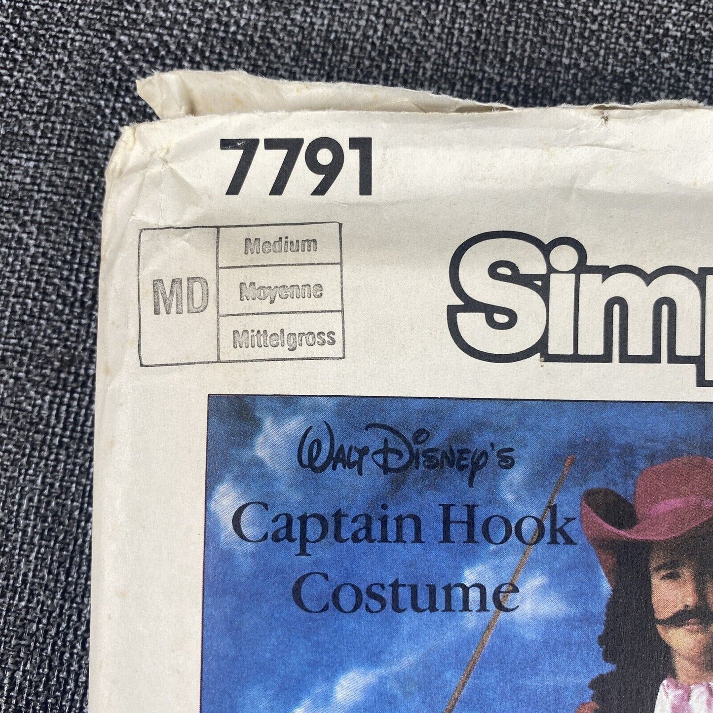 Simplicity 7791 Sewing Pattern Disney Captain Hook Costume Medium Uncut