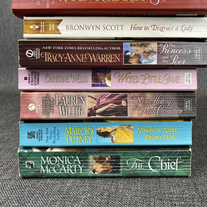 Lot of 10 Romance Novels Vintage Paperback, Amanda Quick, Karen Robards  etc...