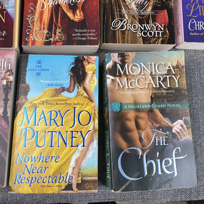 Lot of 10 Romance Novels Vintage Paperback, Amanda Quick, Karen Robards  etc...