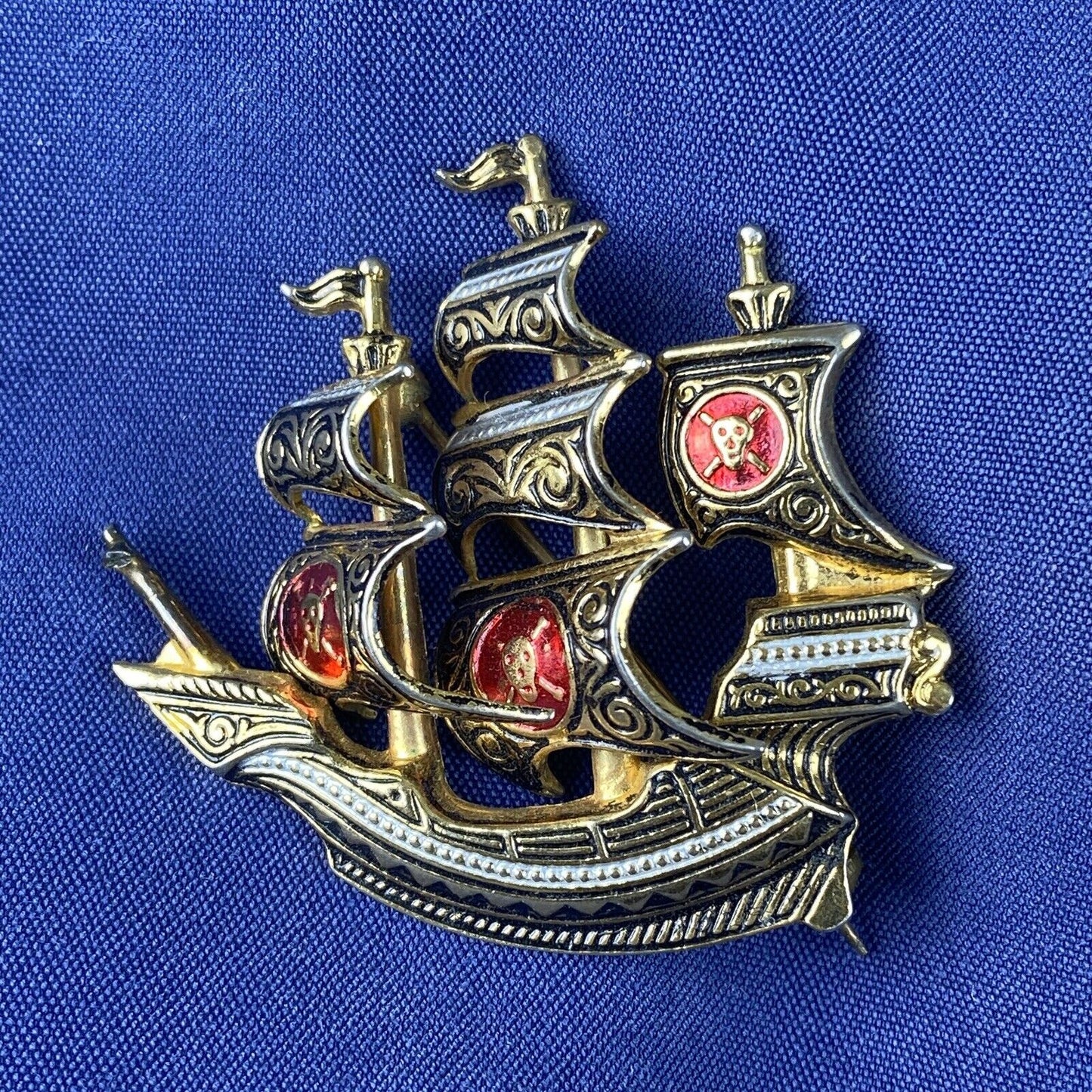 Vintage Spanish Galleon Sailing Boat Ship Damascene Brooch Pin Nautical Jewelry