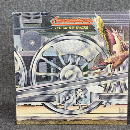 Commodores Hot On The Tracks Vinyl-Record - Album EXCELLENT