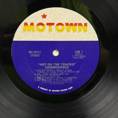 Commodores Hot On The Tracks Vinyl-Record - Album EXCELLENT