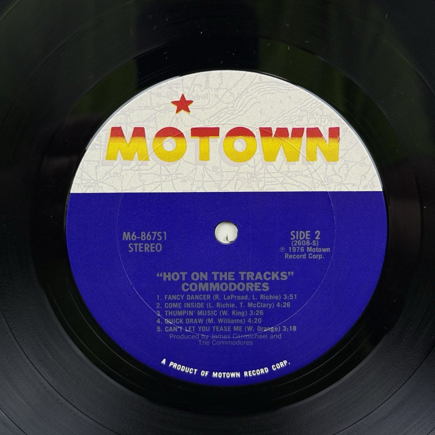 Commodores Hot On The Tracks Vinyl-Record - Album EXCELLENT