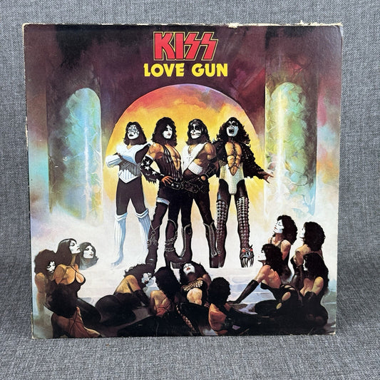 KISS LOVE GUN Casablanca 12" Vinyl Record LP 1977 - VERY GOOD