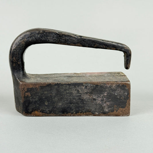 Colonial Williamsburg Restoration Flat Iron