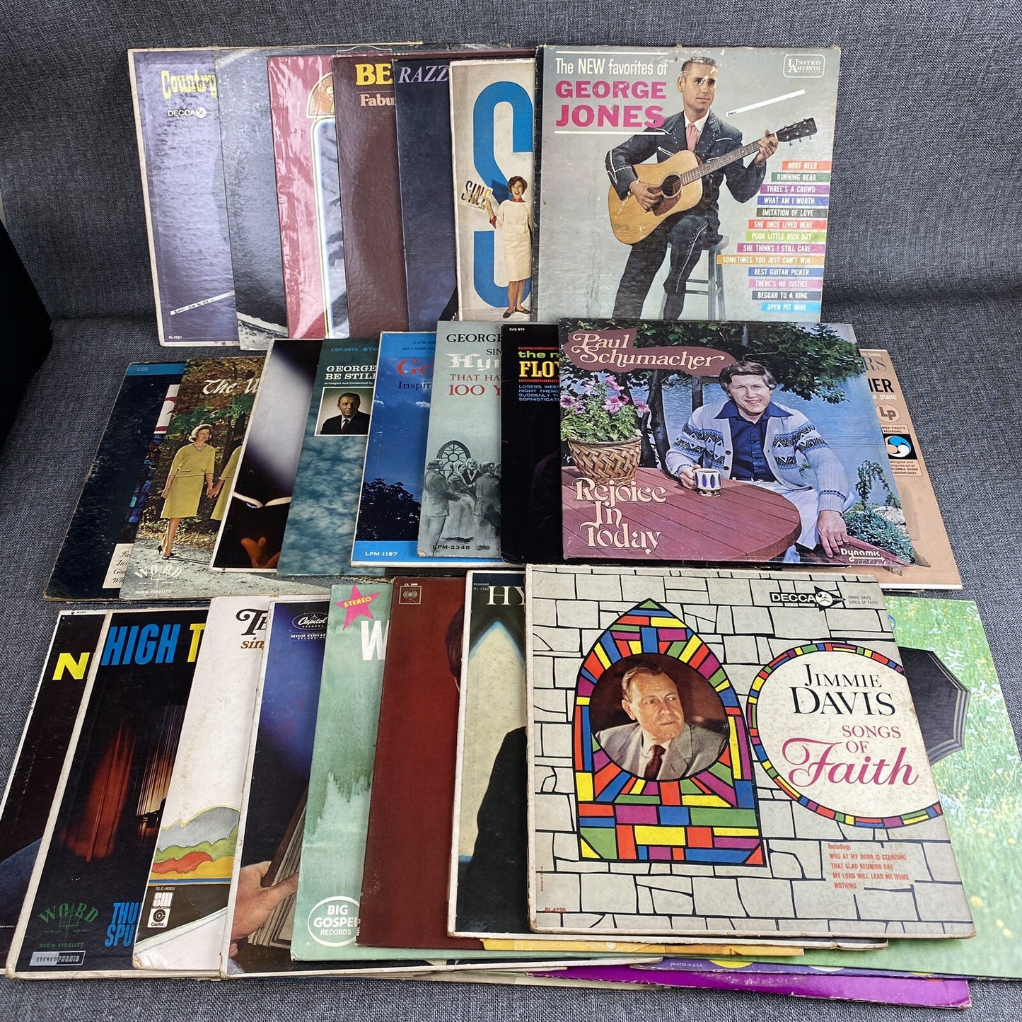 Lot of 25 Vintage Vinyls , George Jones, Ray Connie, George Shea, etc