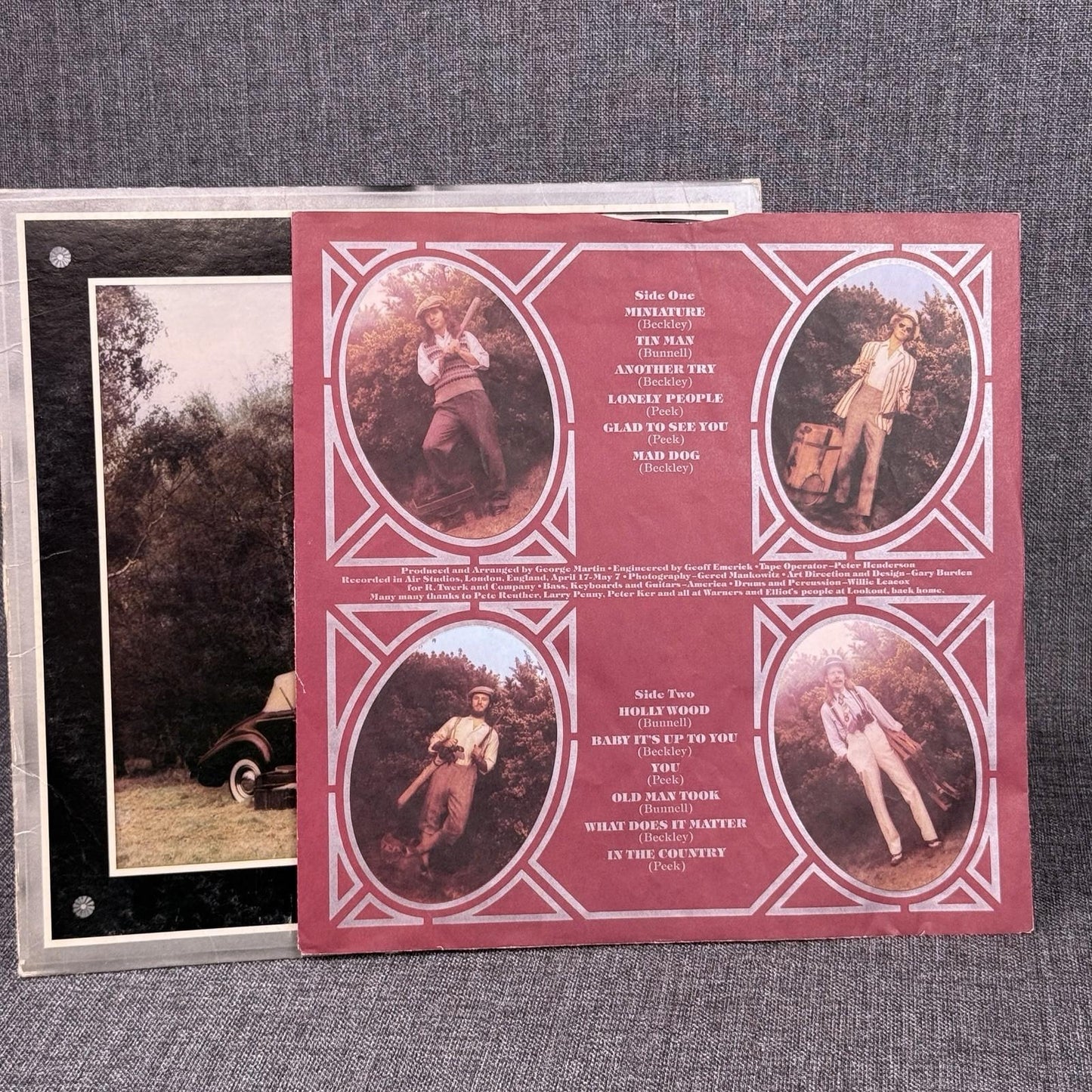 AMERICA "Holiday" 1974 Vinyl Record - EXCELLENT +