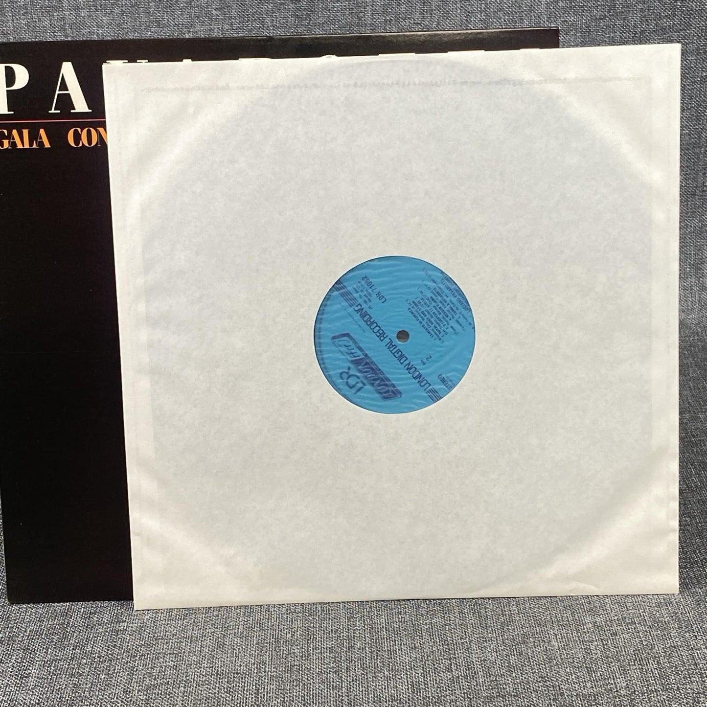 LUCIANO PAVAROTTI  Gala Concert at Royal Albert Hall Vinyl Record 1982 - NM