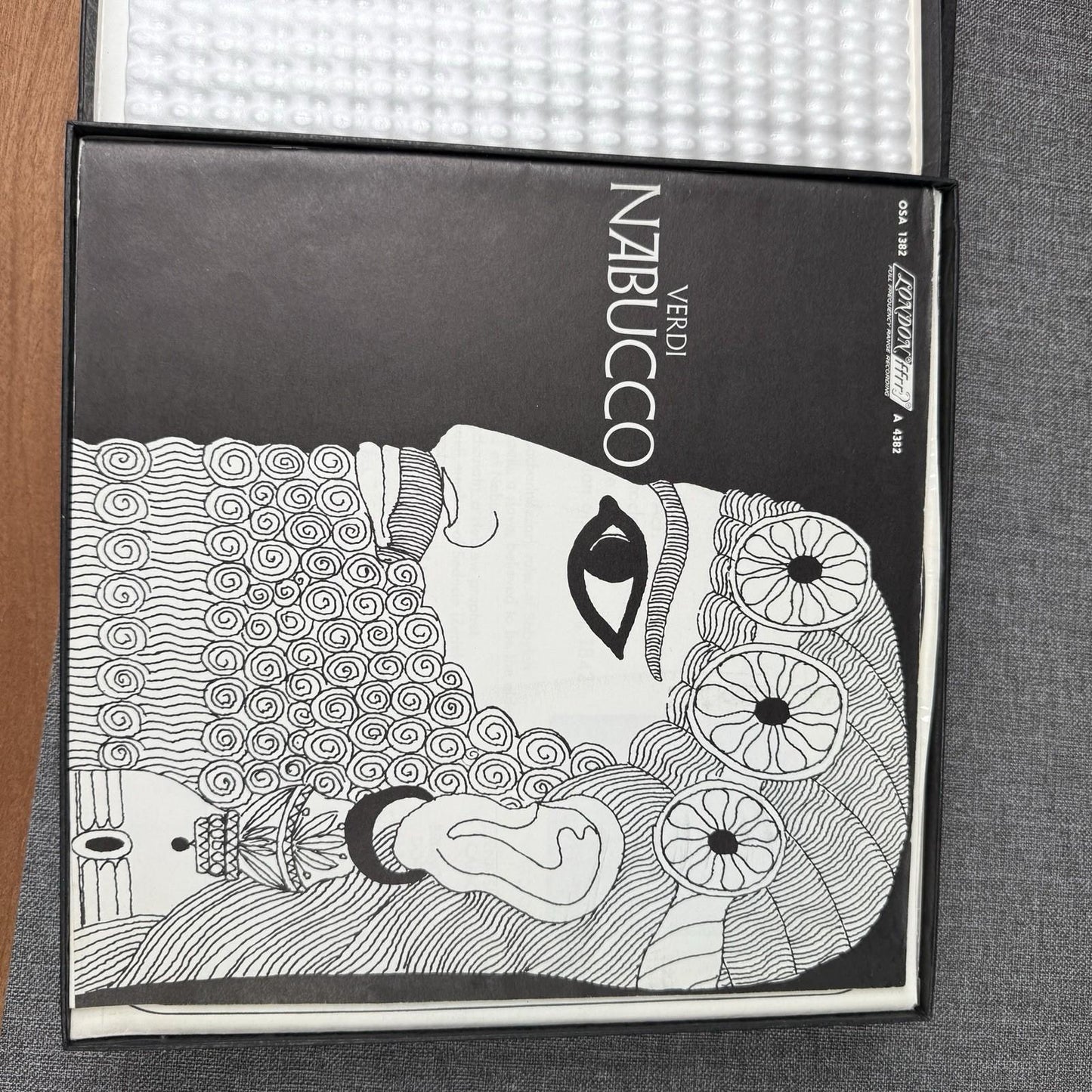 Lot of 4 Sets of Classic Operas Vinyl - Verdi , Puccini , Purrell ,  NEAR-MINT