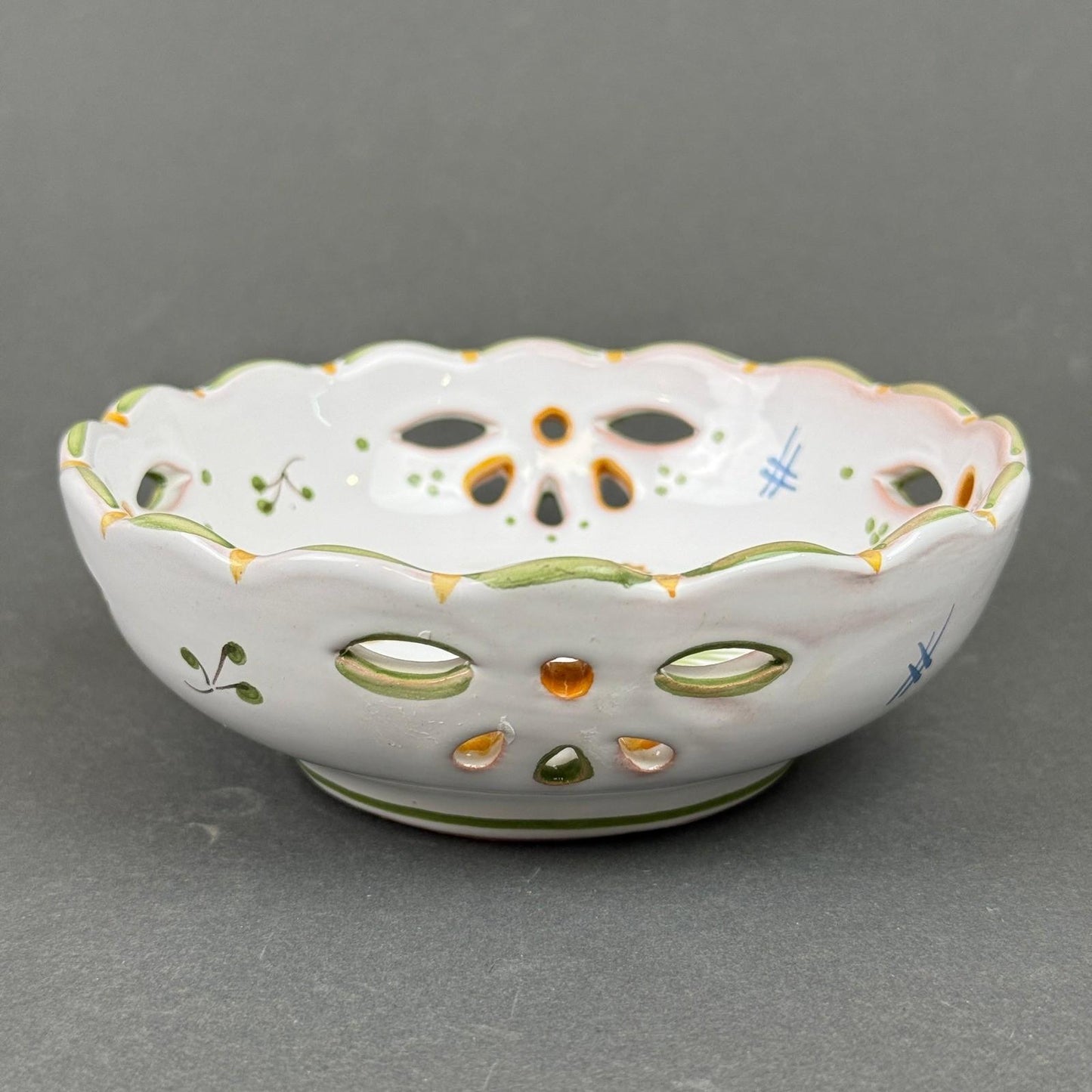 Serraille a Moustiers Small Reticulated Bowl Bird Floral HAND PAINTED 5.5"