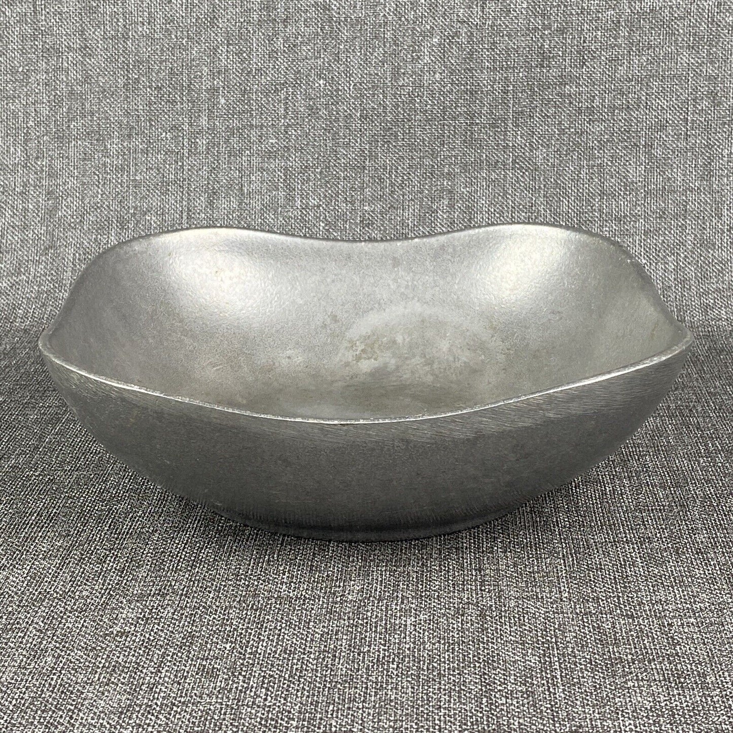 Wilton Pewter Serving Bowl 9" Medieval Style