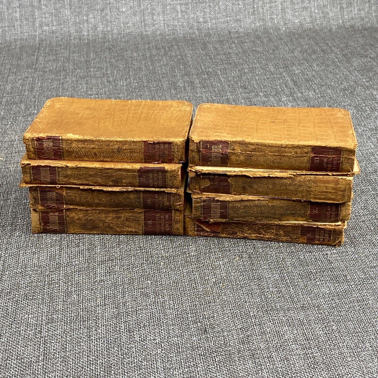 The Handy -Volume Miniature Shakspeare 8 Vol. Boxed Set 1800’s George Routledge