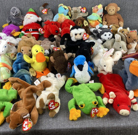 Lot of 35 TY Beanie Babies, Pelican, Dragon, Monkey, Cat, Frog and More