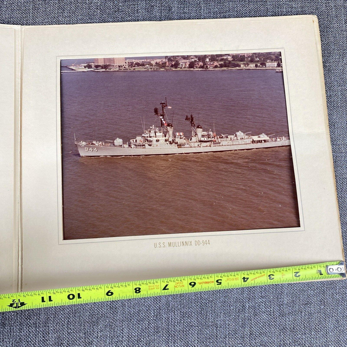 USS Mullinnix DD 944 US Navy Destroyer Photograph, Letter and Certificates