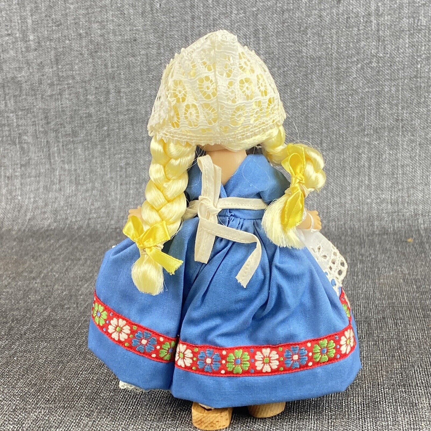 Vintage Vogue Ginny Little Dutch & Ireland Doll Faraway Lands