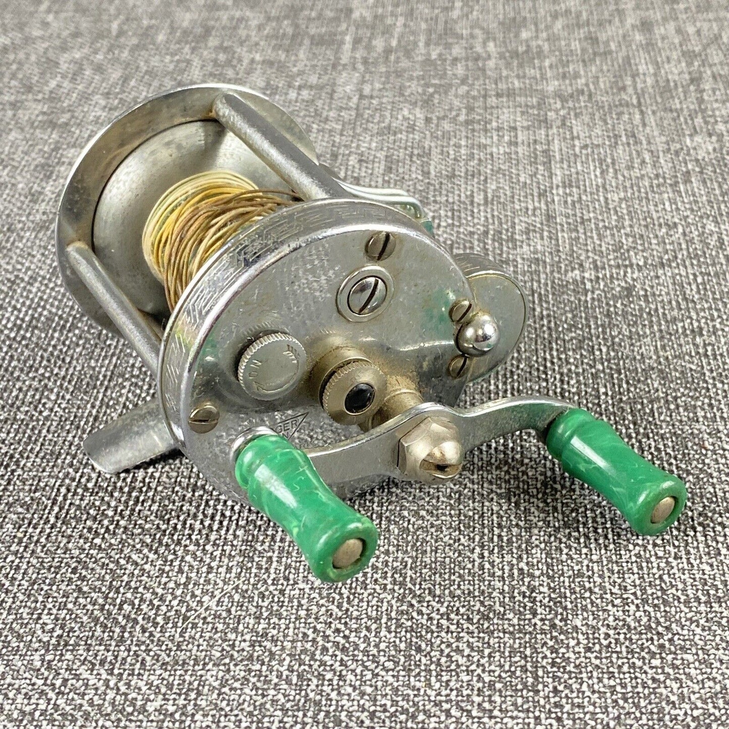 Vintage Pflueger 1893L Bait Casting Reel Fishing USA Akron Nice Smooth