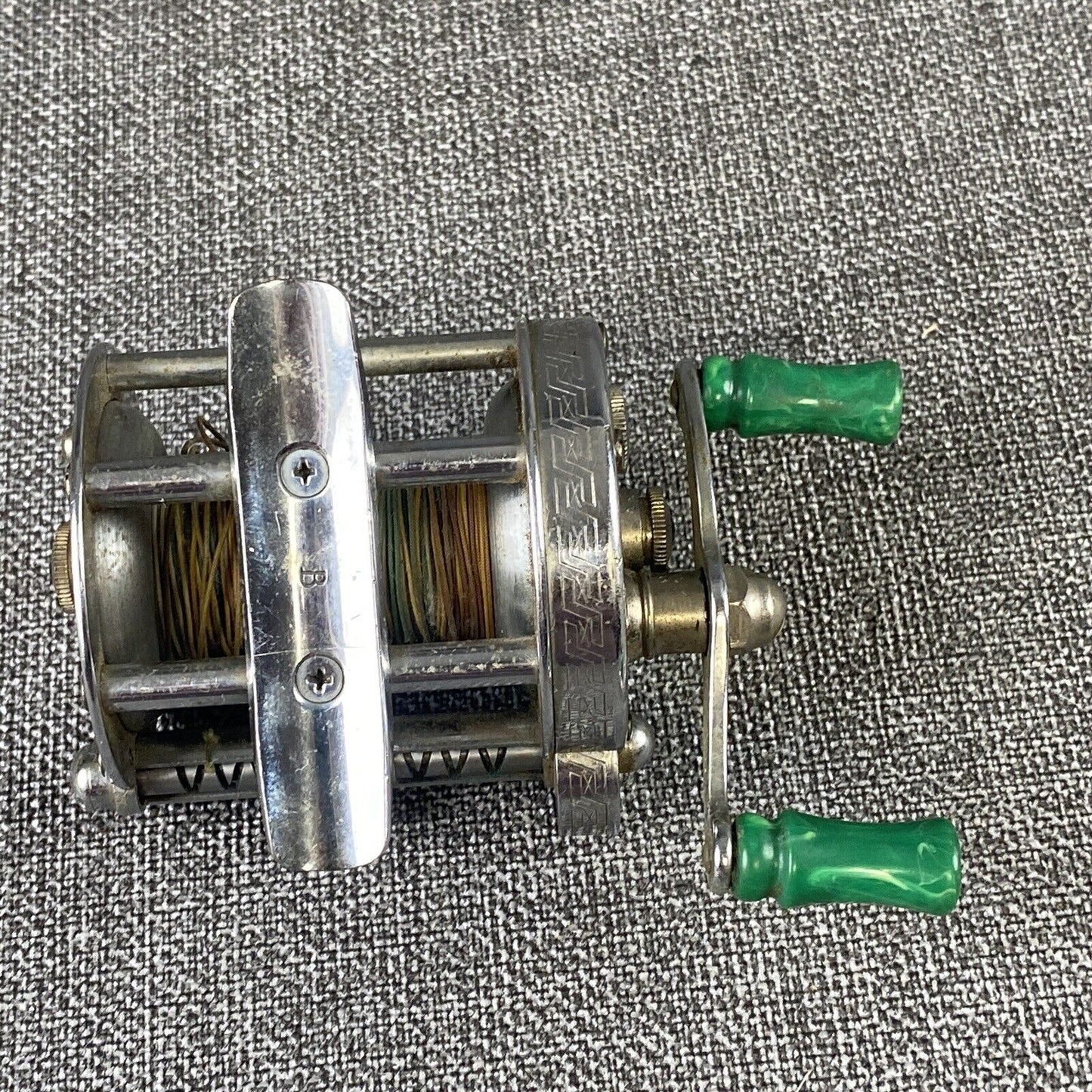 Vintage Pflueger 1893L Bait Casting Reel Fishing USA Akron Nice Smooth