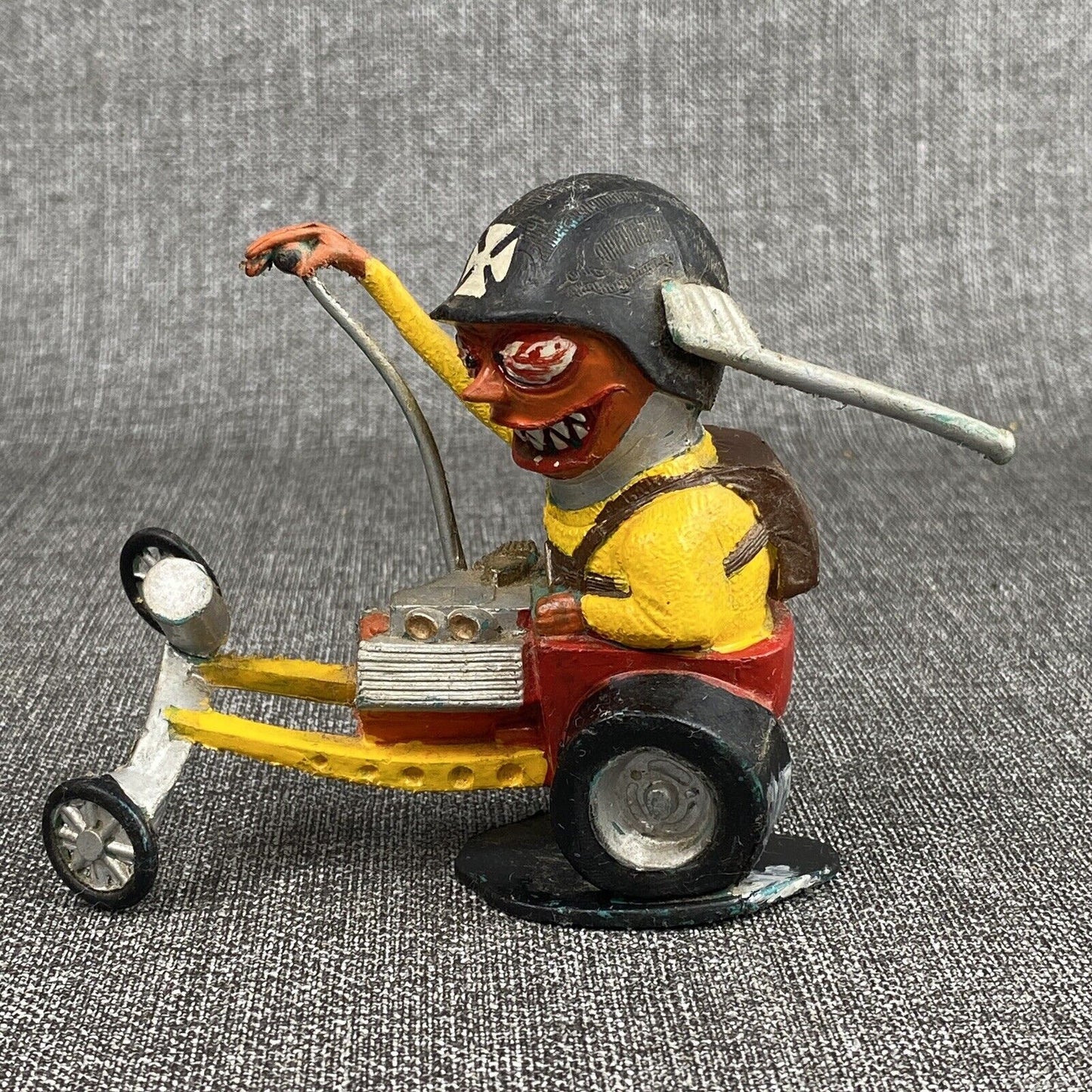 HAWK weird-ohs Digger Louis Marx Co Hawk Co 4" Tall