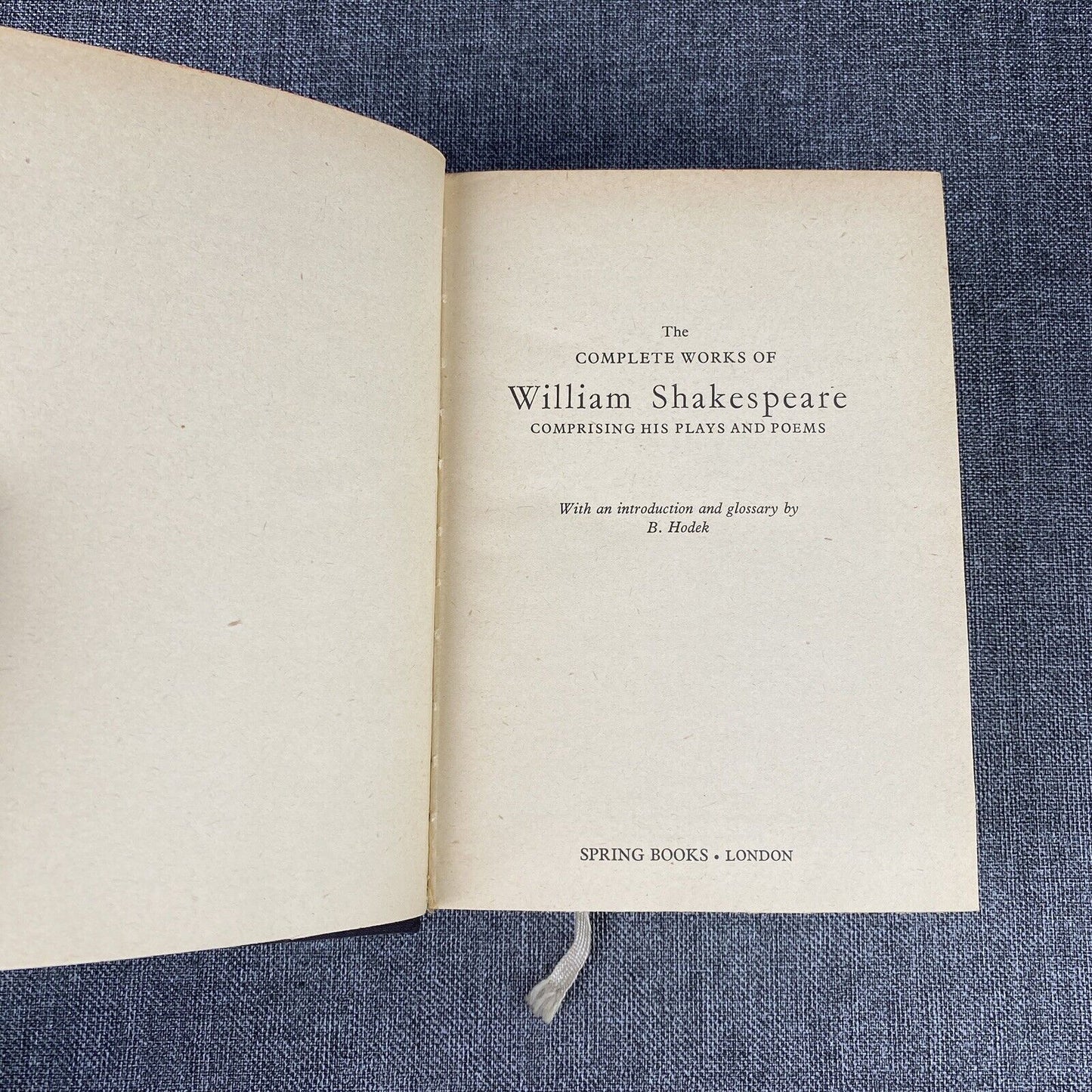 Vintage The Complete Works Of Shakespeare published by Spring Books London 1967