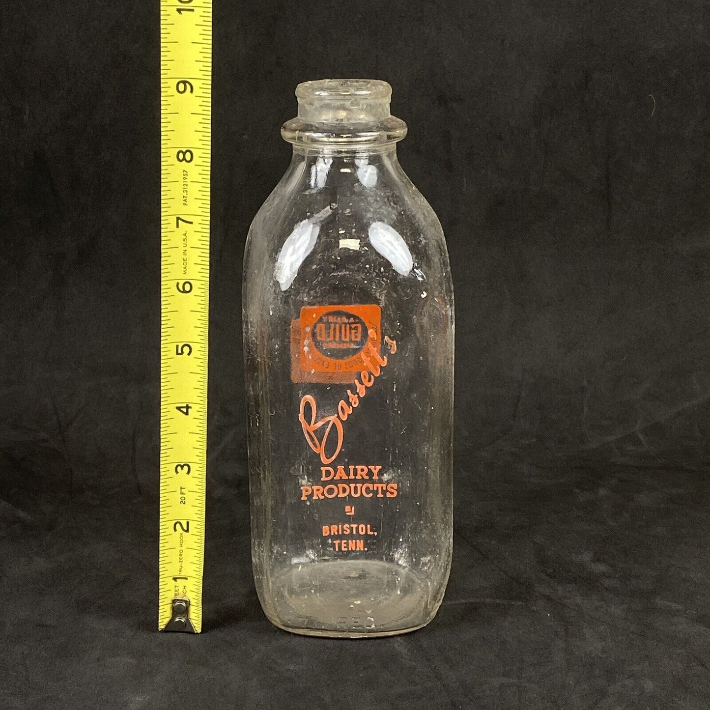 ORIGINAL Bassett Dairy Products  Bristol Tennessee  1 Quart MILK BOTTLE