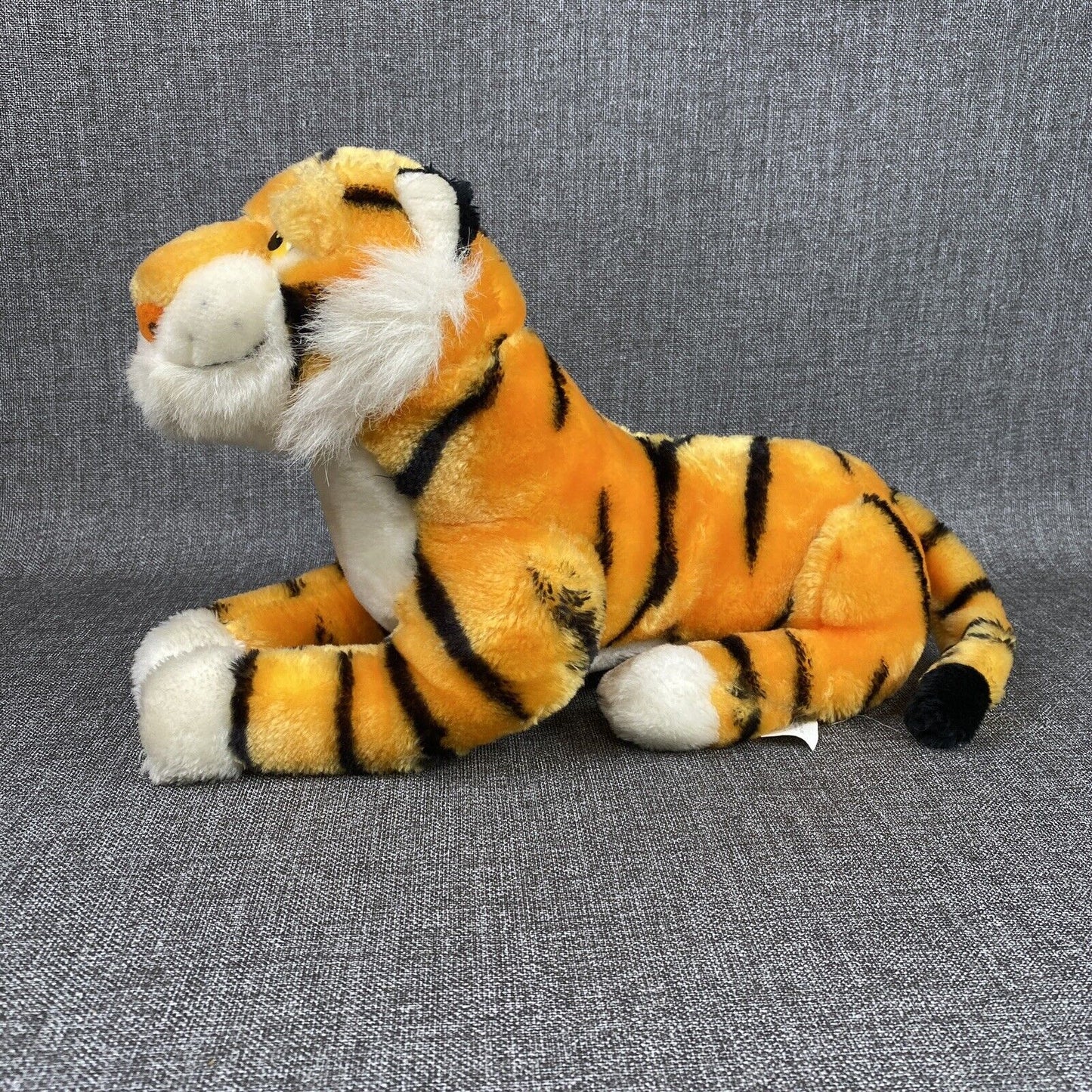 Disney Store Exclusive Aladdin Tiger Rajah Plush Lying Stuffed Animal 20 inch