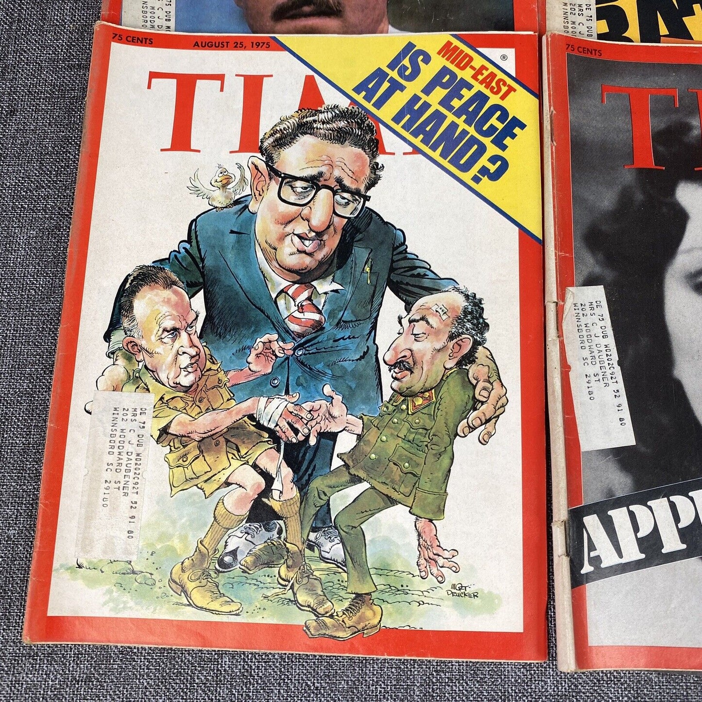 Time Magazine (1975) Vintage Lot of 10