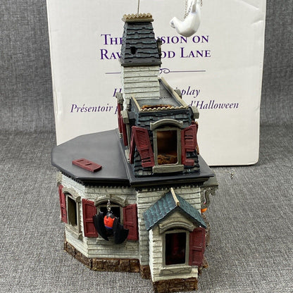 Vintage Hallmark the Mansion on Ravenwood Lane Keepsake Haunted House 2004 w/Orn