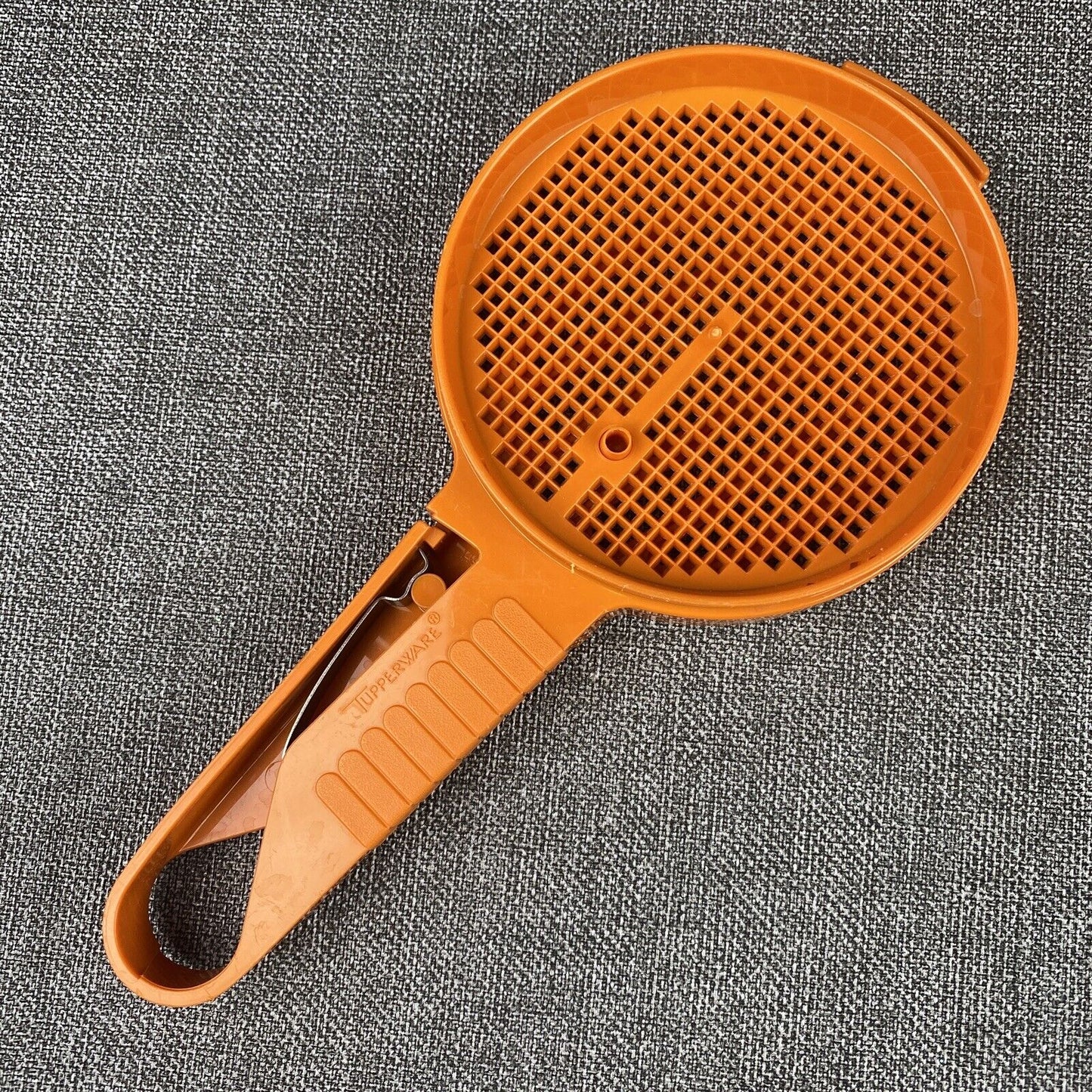 Vintage Tupperware Orange Sift-It Paddle Hand Held Sifter Handle