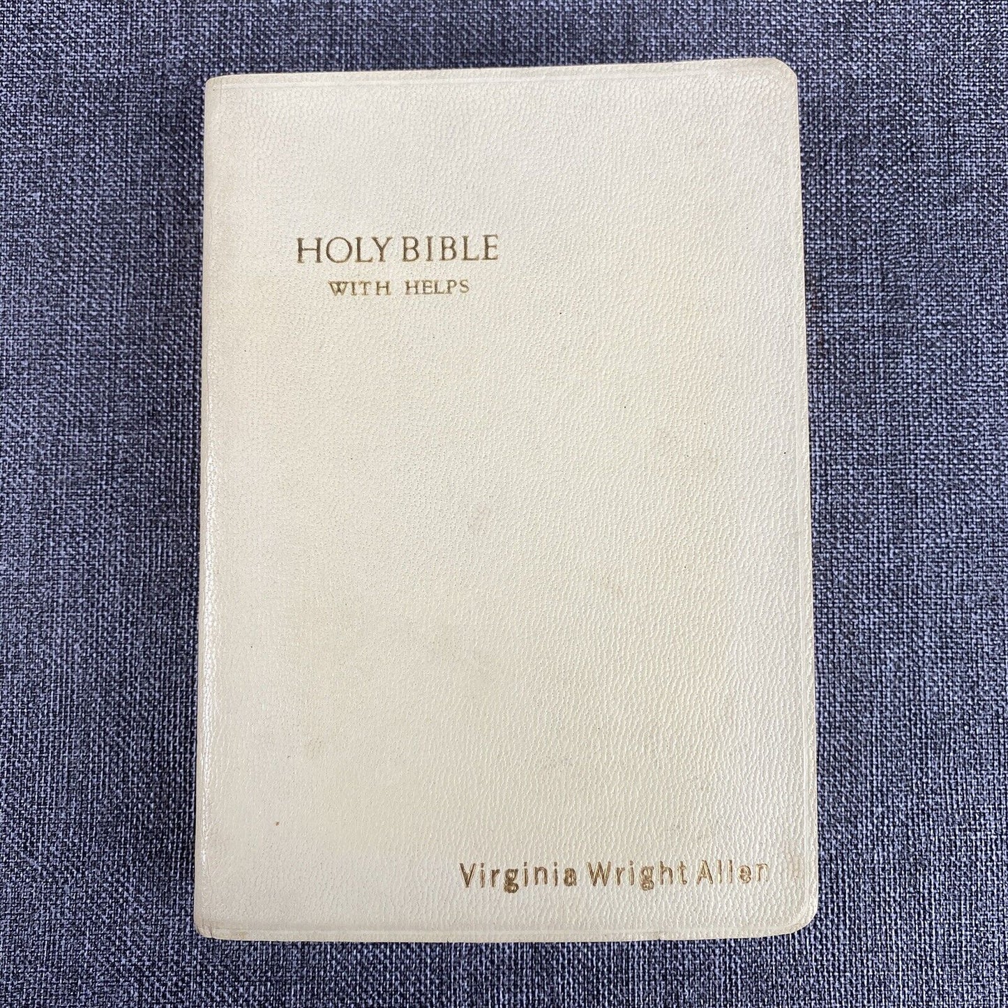 Vintage Holy Bible With Helps Revised Standard Version published in  1952