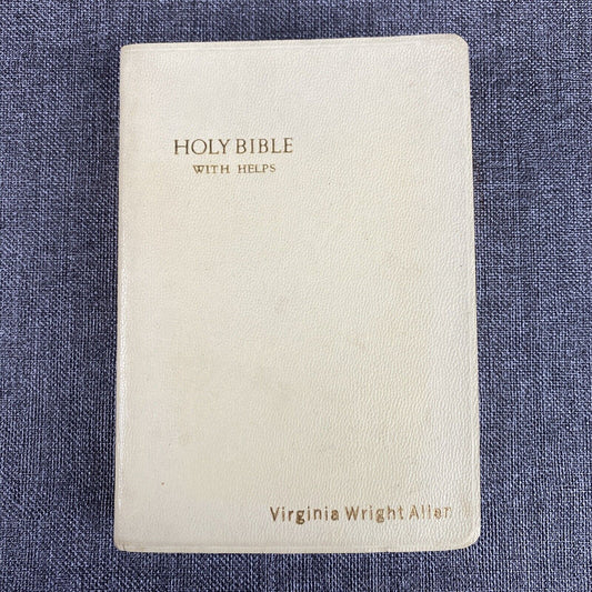 Vintage Holy Bible With Helps Revised Standard Version published in  1952