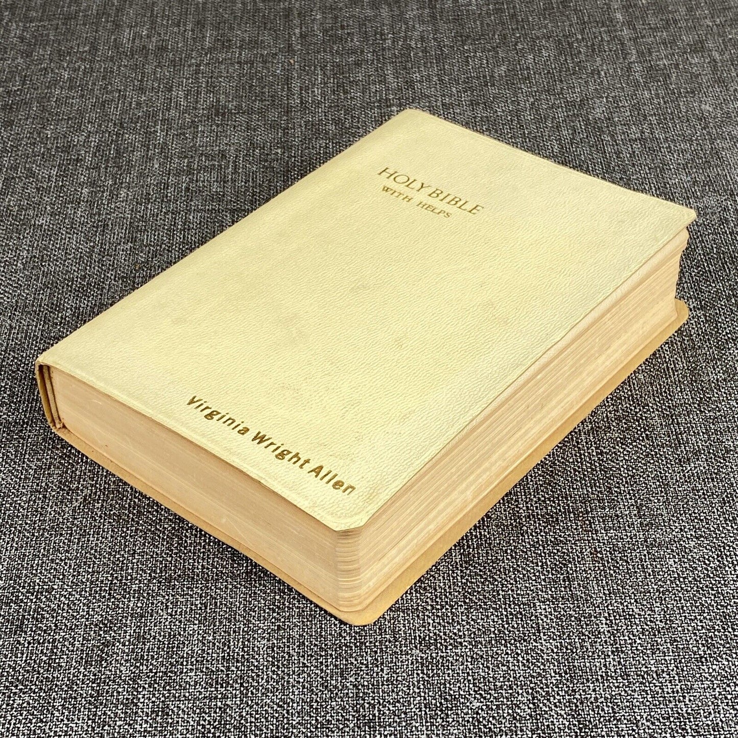 Vintage Holy Bible With Helps Revised Standard Version published in  1952