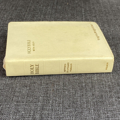 Vintage Holy Bible With Helps Revised Standard Version published in  1952