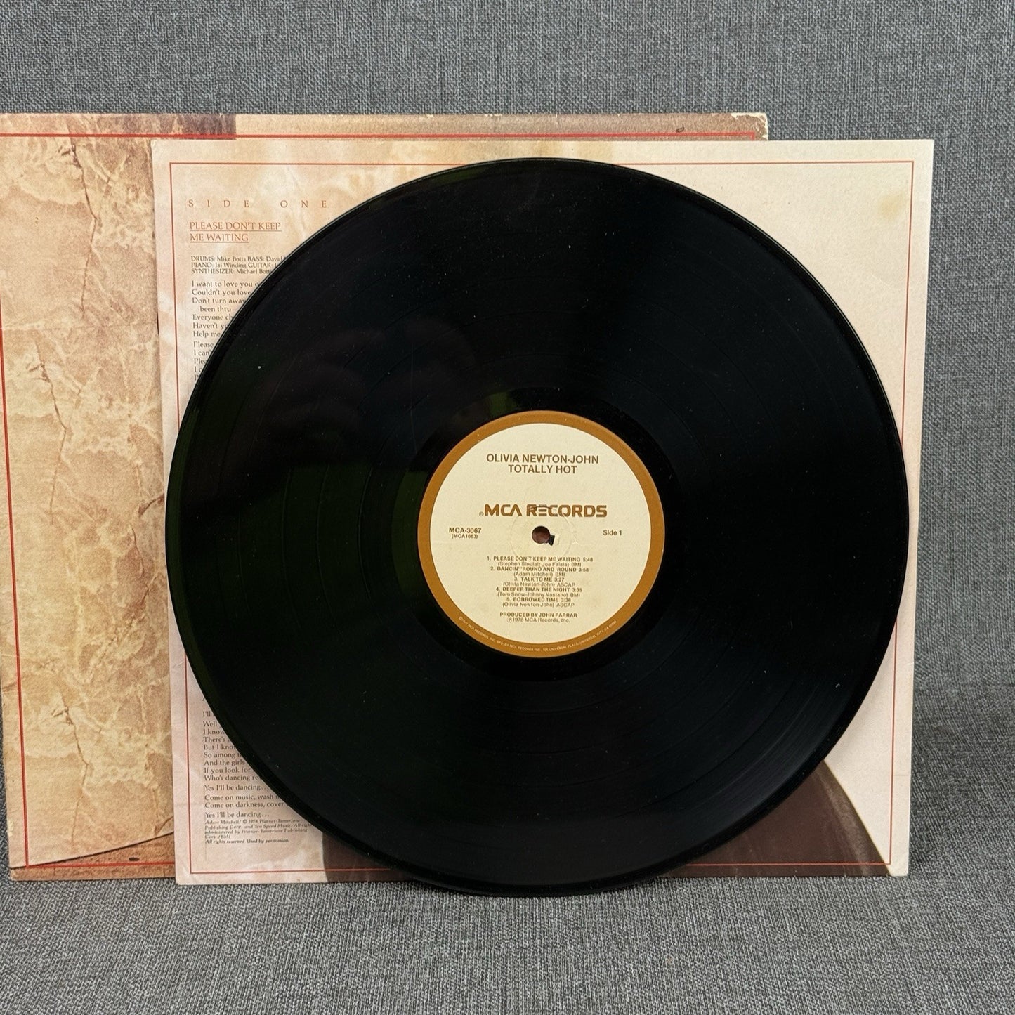 Olivia Newton Totally Hot - MCA Records 1977 Vinyl Record - VERY GOOD+