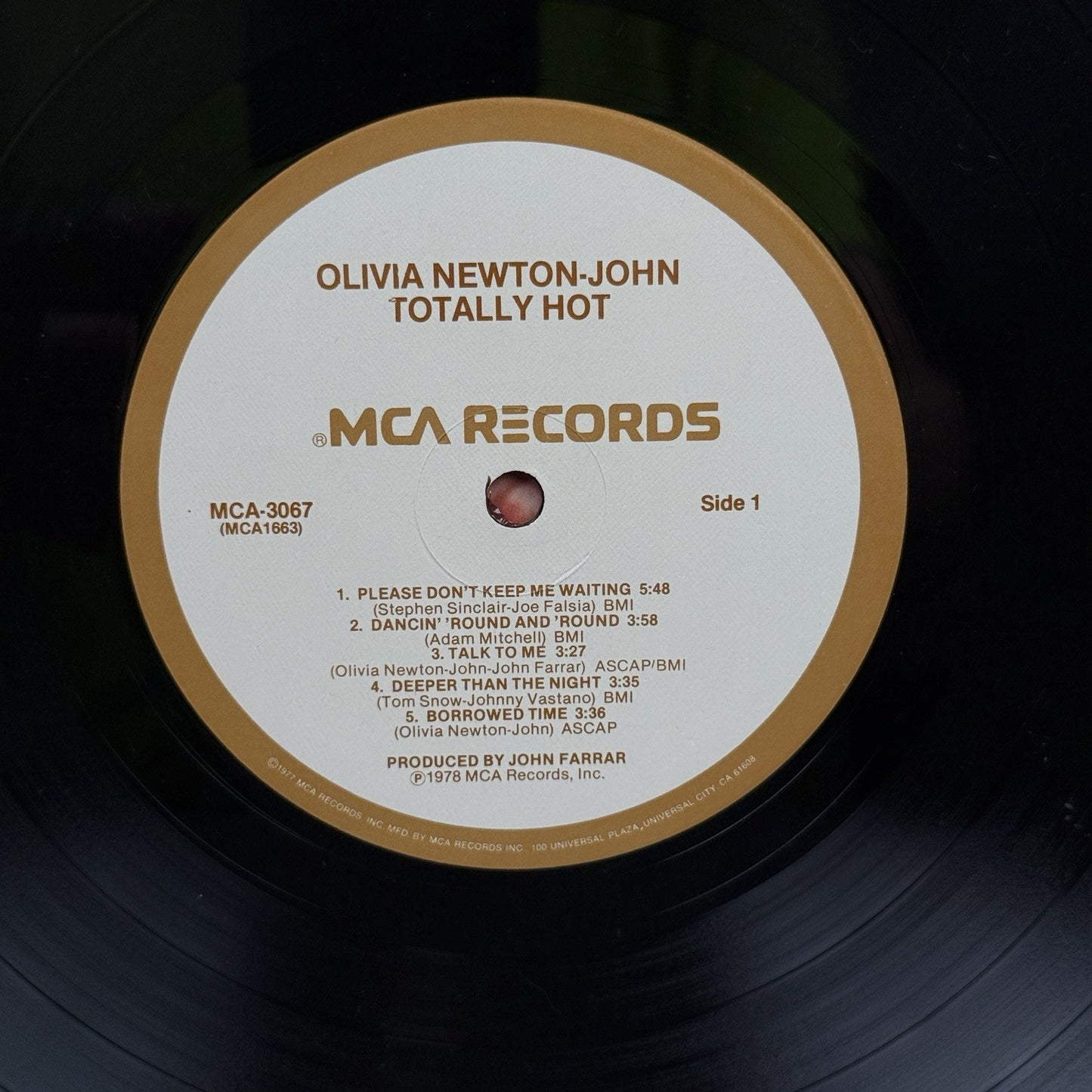 OLIVIA NEWTON-JOHN "TOTALLY HOT" 1978 MCA VINYL  - EXCELLENT