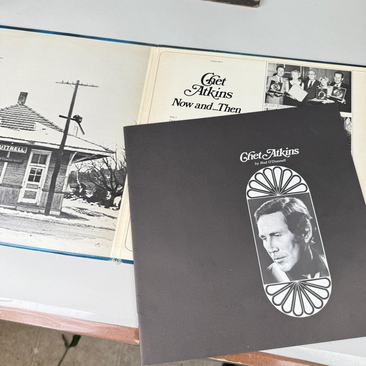 Chet Atkins Vinyl Record Lot of 4: Travelin, Back Home Hymns etc... VG