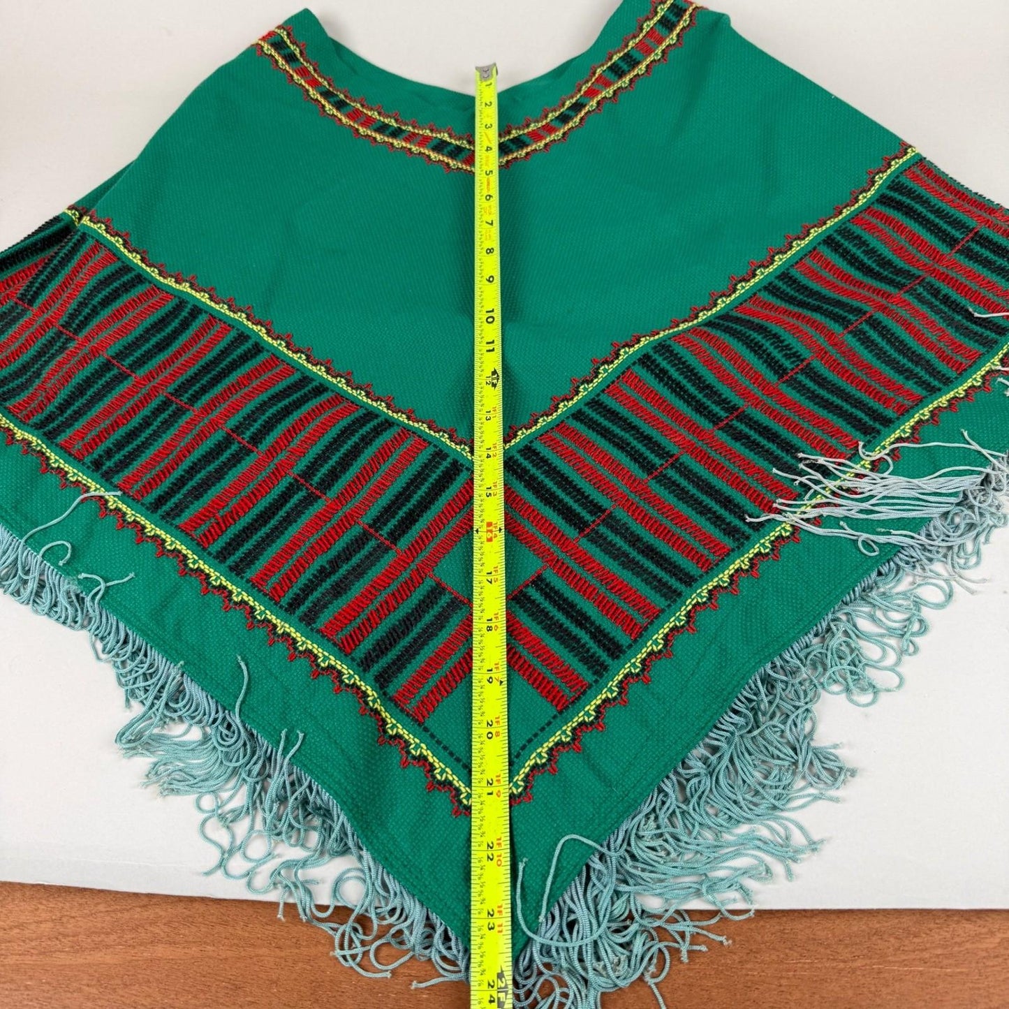 Vintage Southwestern Style Poncho Women OS Green Embroidered Fringe Cape