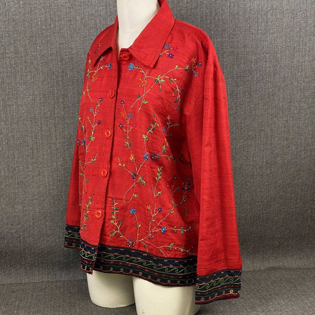 Life Style Embroidered Floral Top or Jacket Button Down Size M Silk Blend