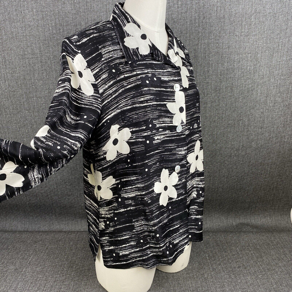 Silkland Top Black with White Flowers Size 10 with Lining