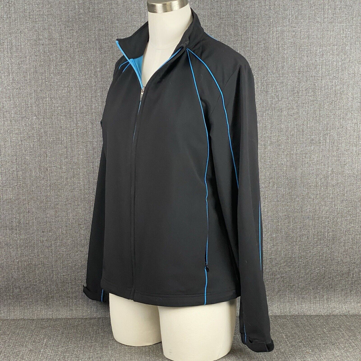 Annika Cutter And Buck Black with Blue Accent Womans Jacket Medium