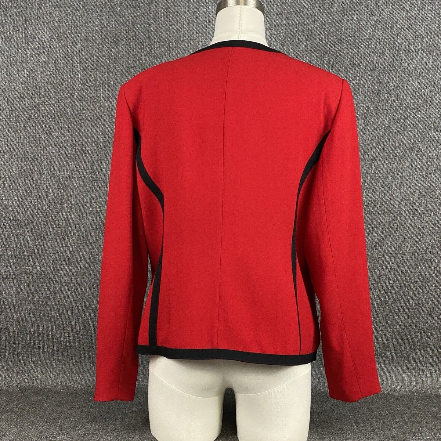 Vintage Peter Nygard Silk Jacket Suit Tope Women's size 12P Red and Black