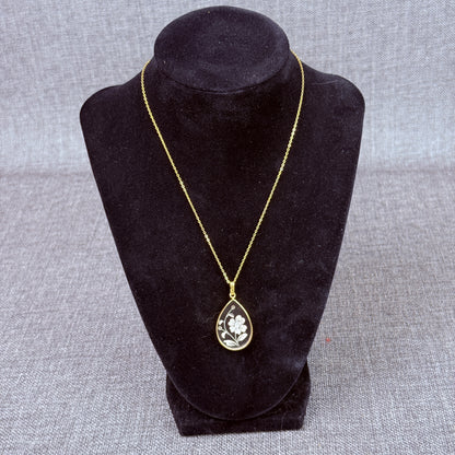 Vintage Etched Flower in Glass Pendant Necklace 16"