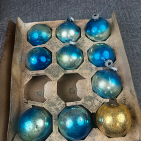 Vintage Shiny Brite Balls Made in USA