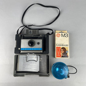 Polaroid 210 Land Camera with Flash and bulbs