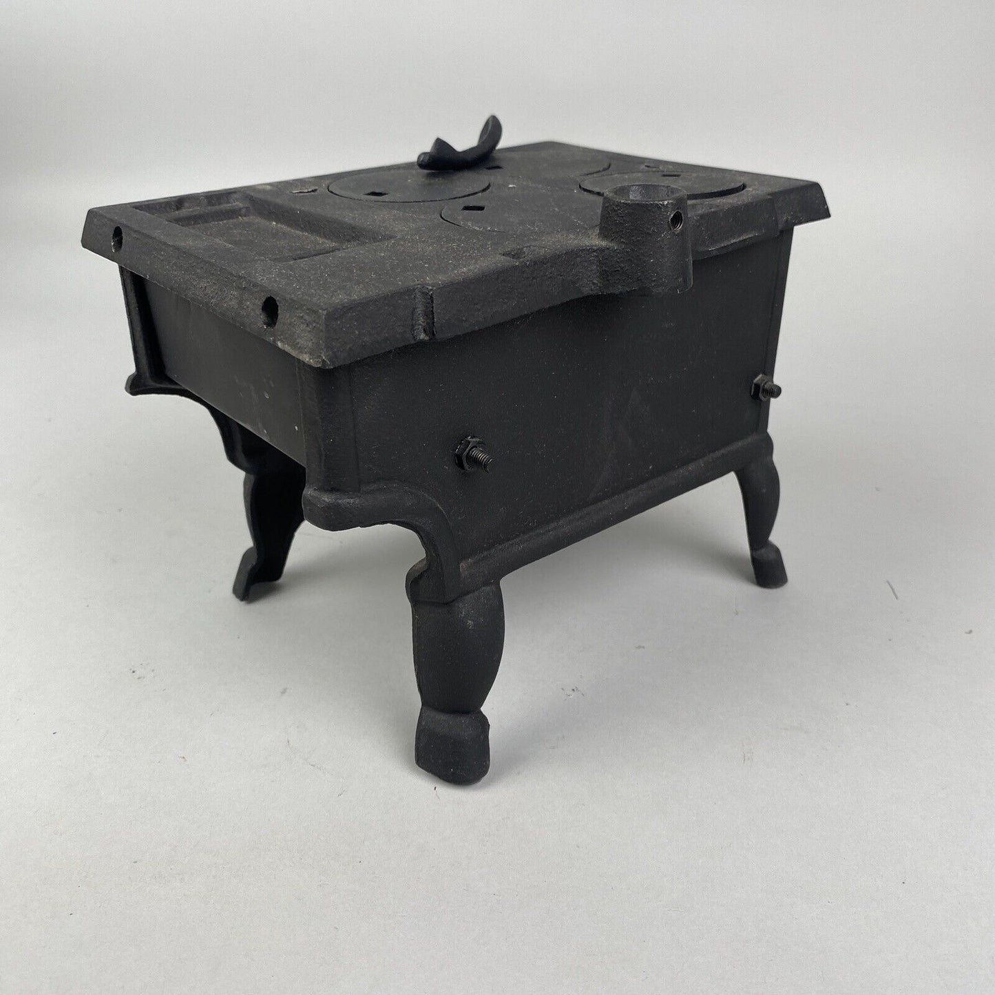 Old Mountain Toy Cast Iron Wood Cook Stove with Hook to remove hot burners