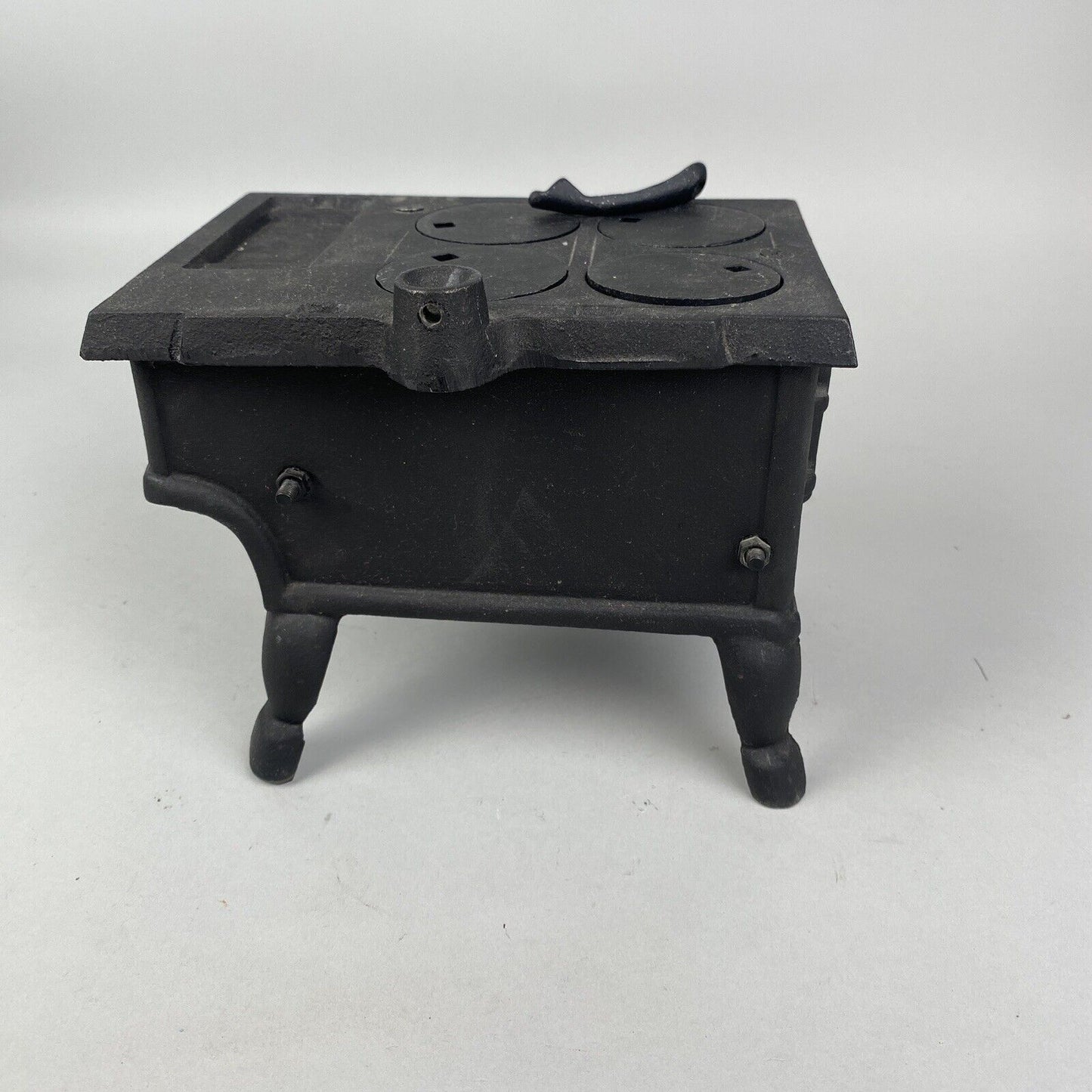 Old Mountain Toy Cast Iron Wood Cook Stove with Hook to remove hot burners