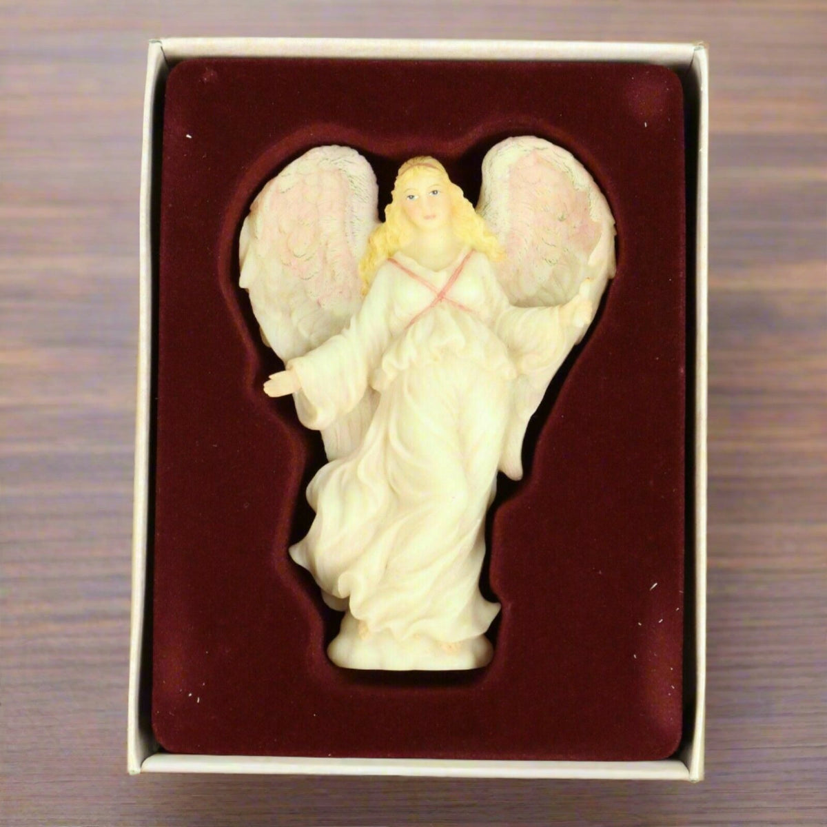 Seraphim Classics Angel Ornament 'Priscilla' Messenger 1995 Roman INC (NEW)