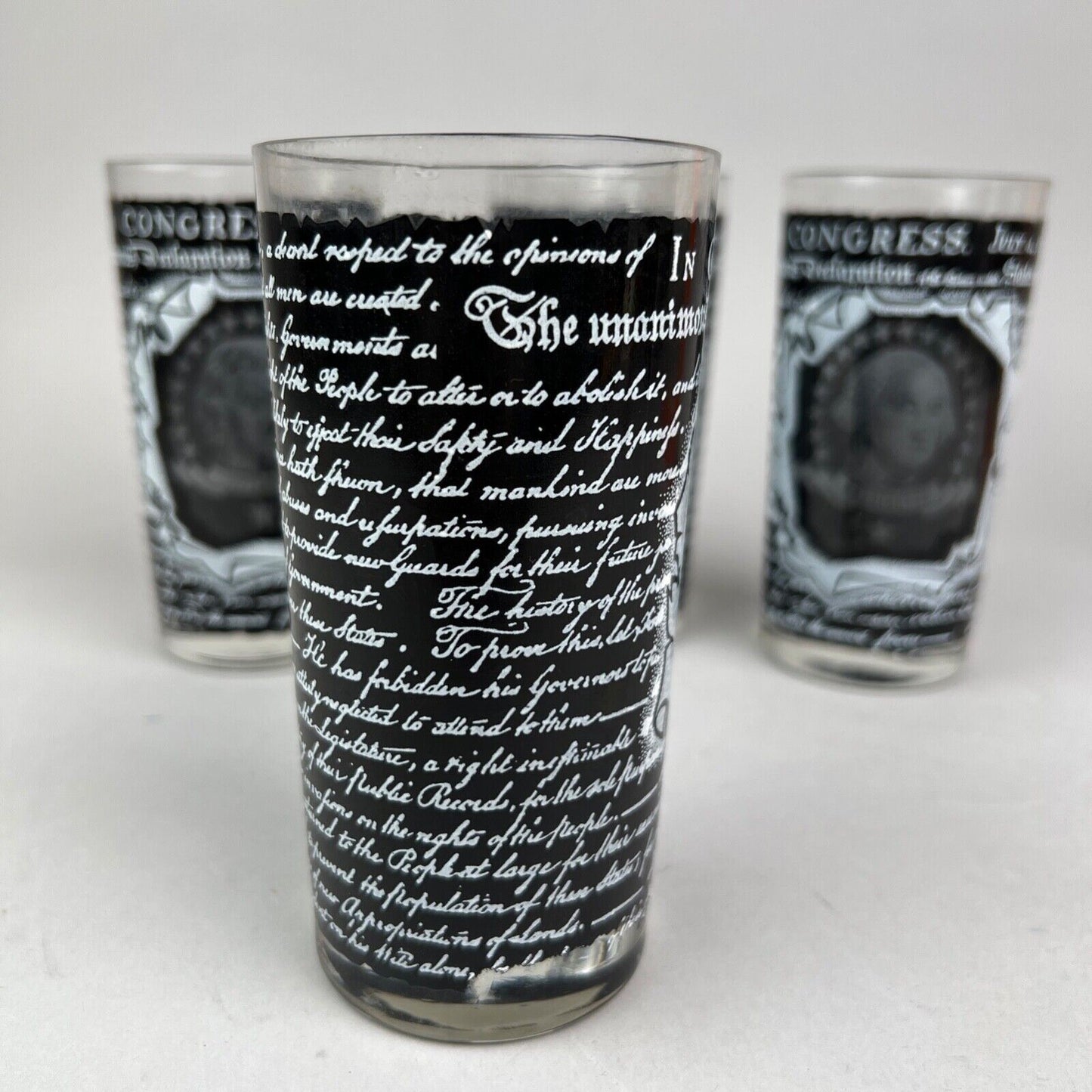 Set of 4 In Congress July 4 A Declaration 1776-1976, US presidents glasses