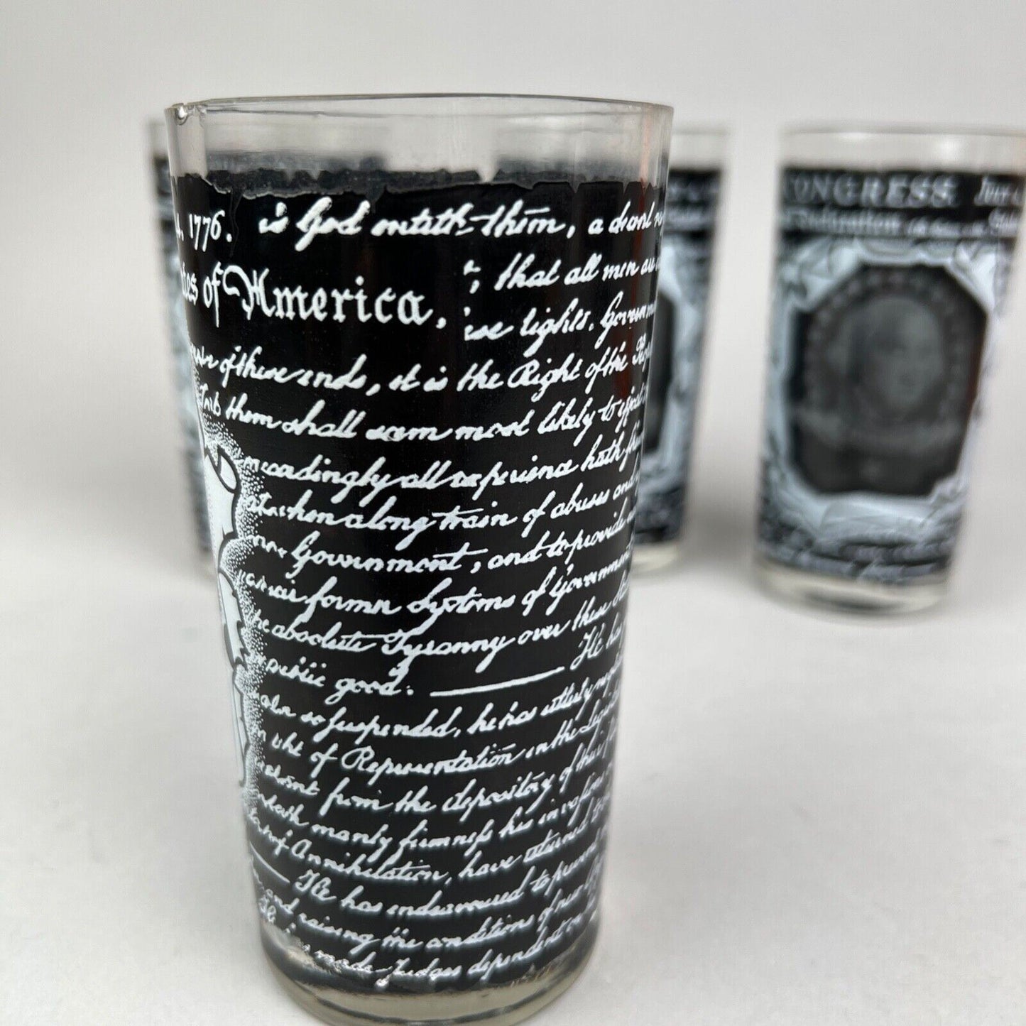 Set of 4 In Congress July 4 A Declaration 1776-1976, US presidents glasses