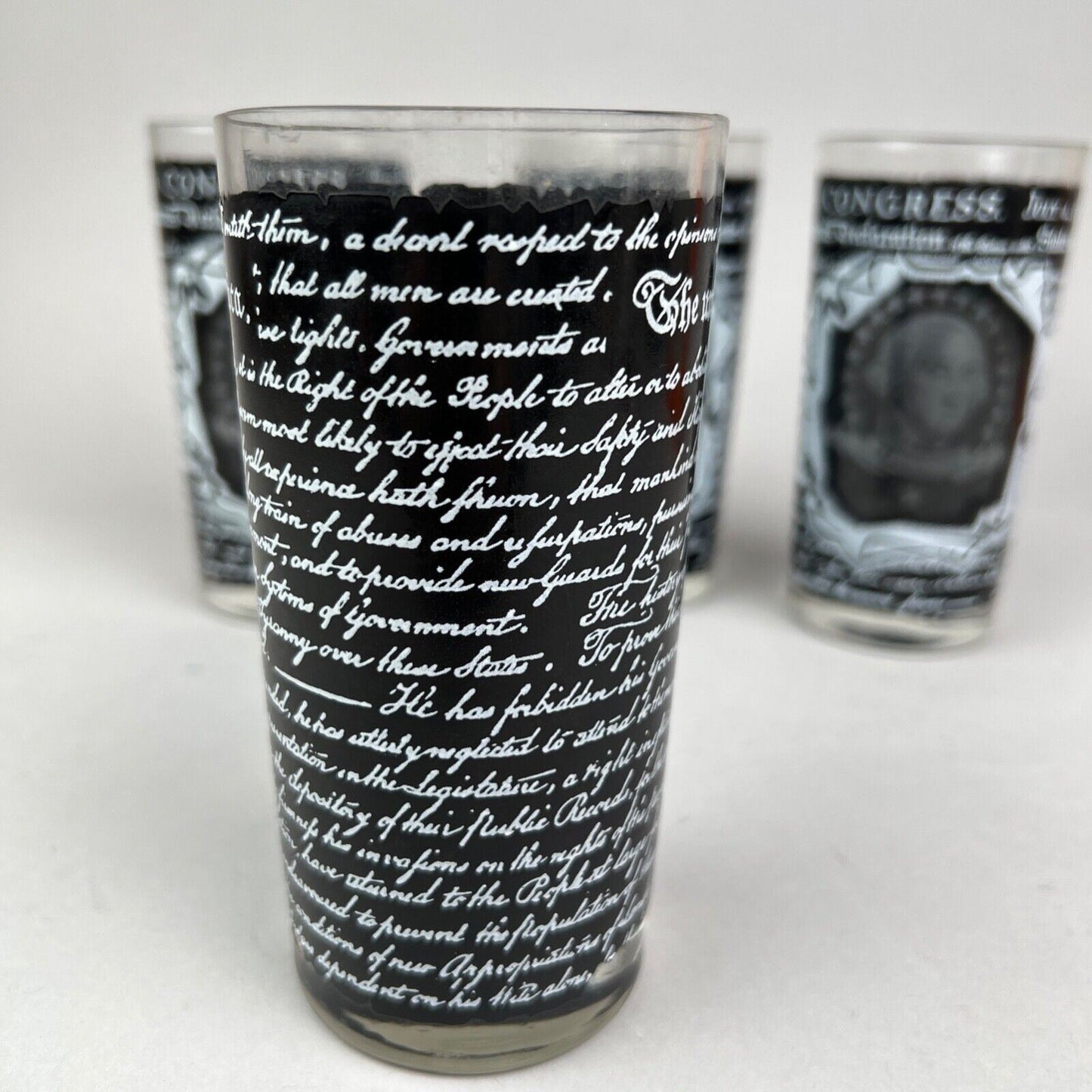 Set of 4 In Congress July 4 A Declaration 1776-1976, US presidents glasses