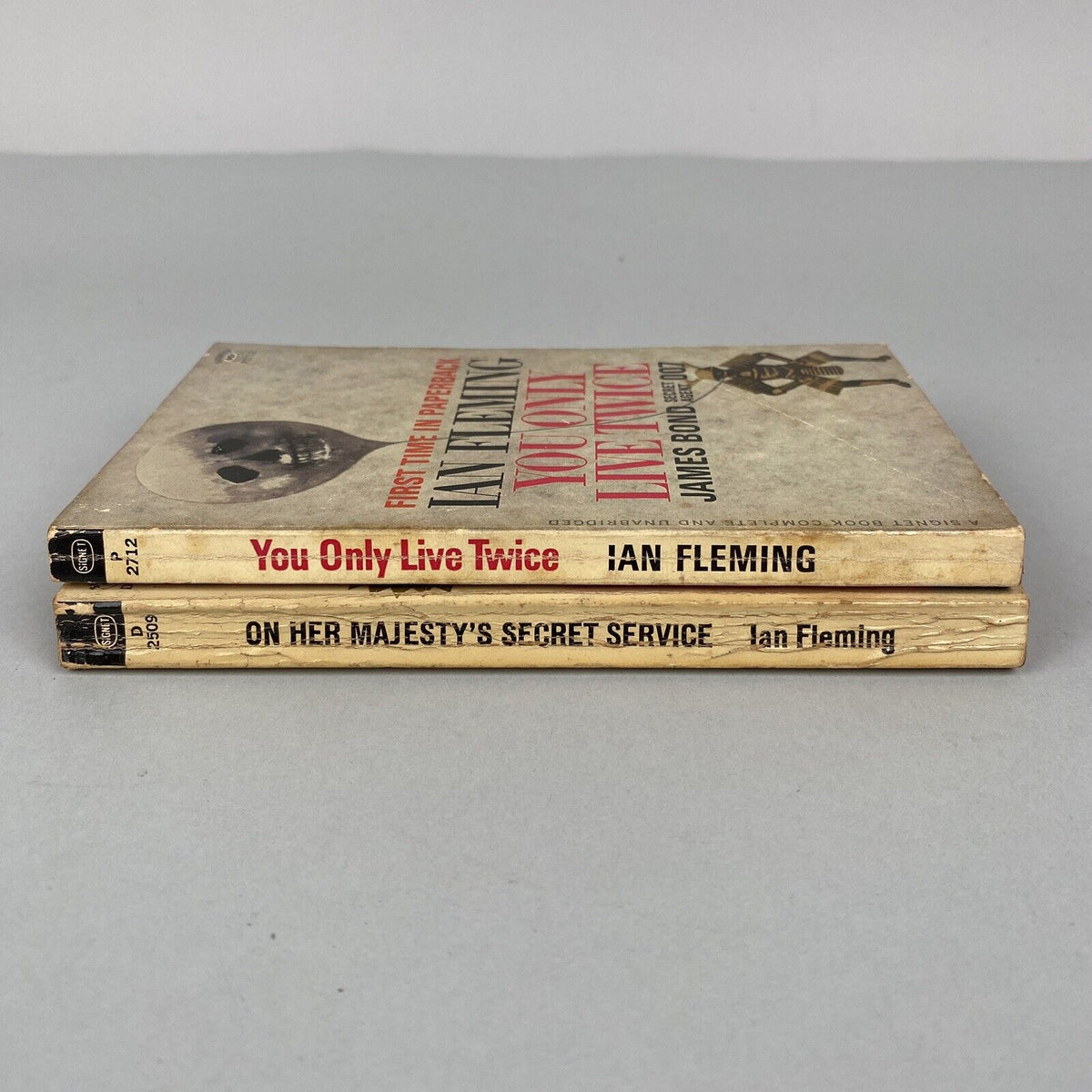 James Bond 007 Books by Ian Fleming You Only Live Twice, Her Majesty